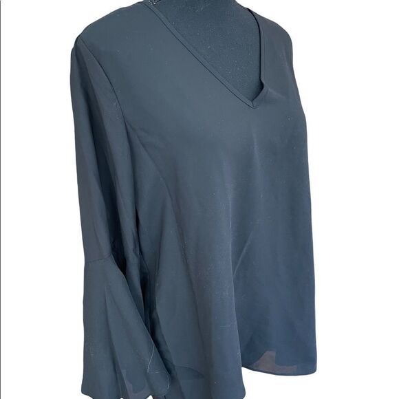 New with tags Zac & Rachel v neck black chiffon top with split bell sleeves sz M - Picture 6 of 8
